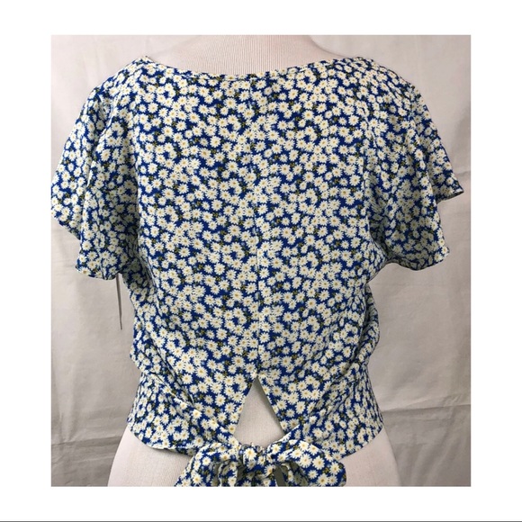 IZ Byer Floral Blouse Top Blue with White Daisys - Picture 2 of 10